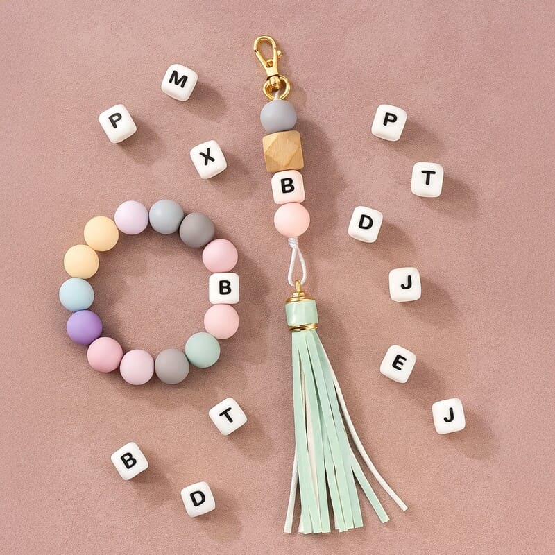 portachiavi con perle in silicone lettere personalizzabili